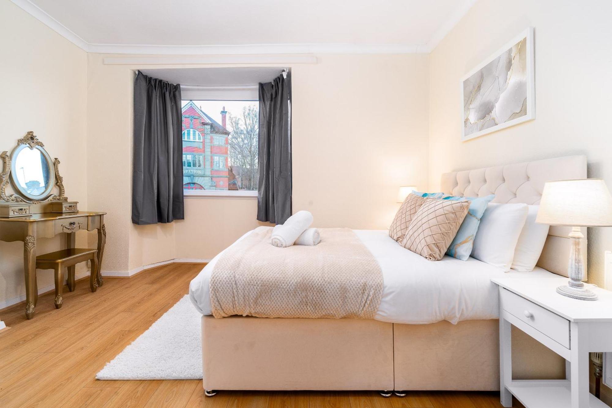 Luxury 3 Bedroom House - Harborne - Parking - Garden - Wifi & Netflix 122G 버밍엄 외부 사진